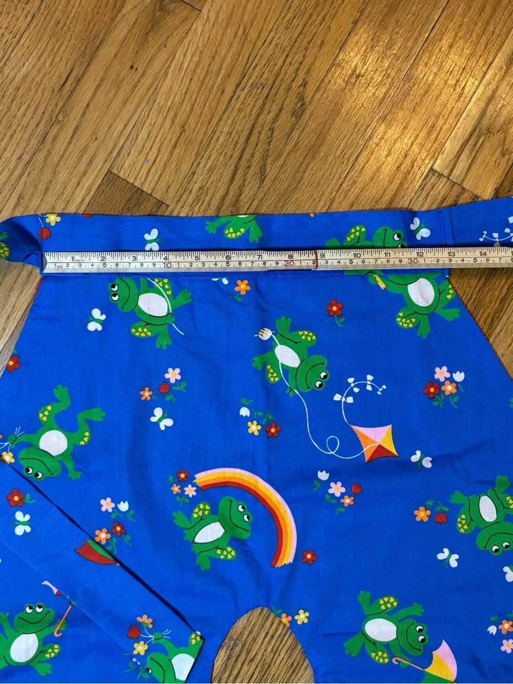 Vintage Handmade Frog Hearts Rainbow bloomer shaped half apron kitchen decor 70s